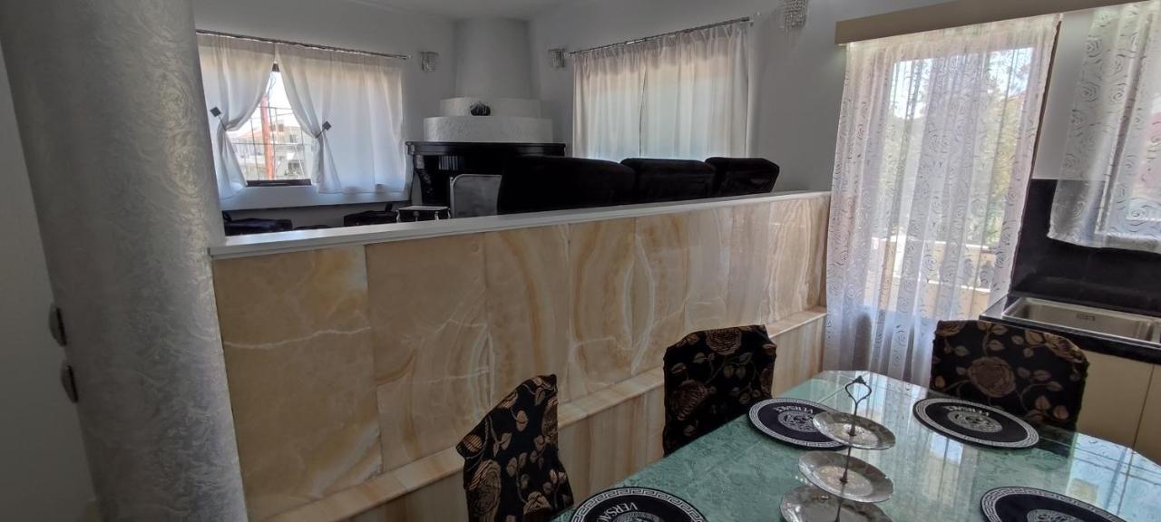 Ixian House Apartment Exterior photo